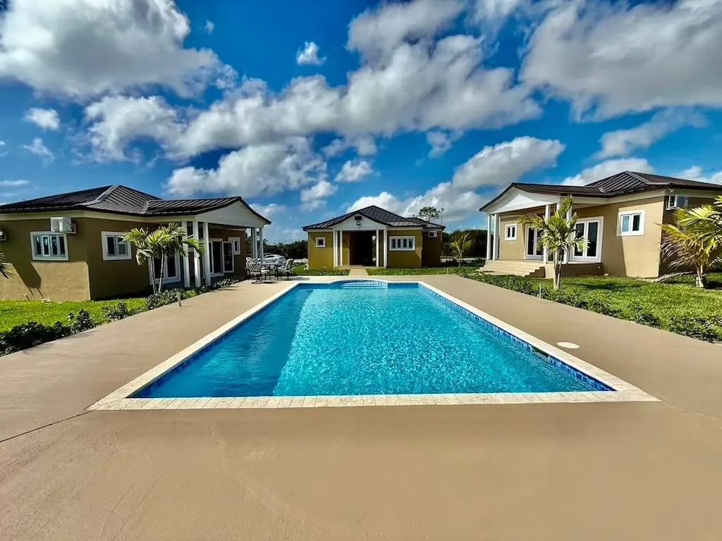 Silver Coin Lane #7 Grand Bahama Freeport BS