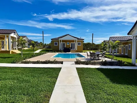 Silver Coin Lane #7 Grand Bahama Freeport BS