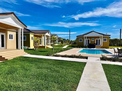 Silver Coin Lane #7 Grand Bahama Freeport BS