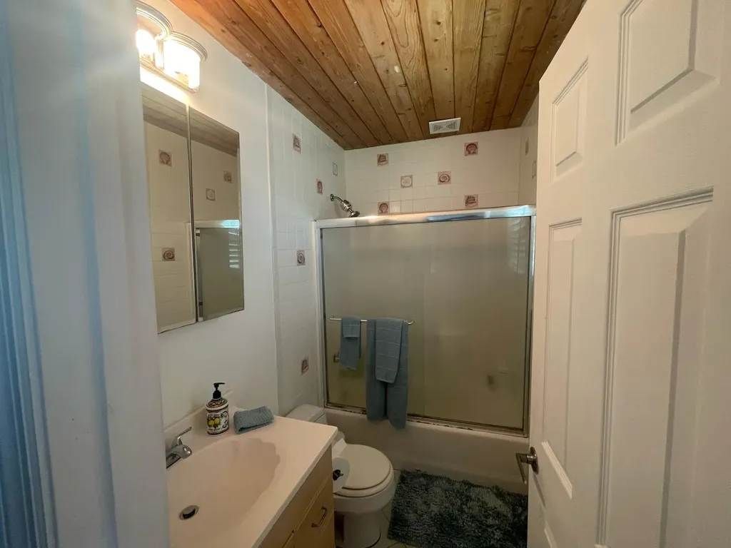 Turning Tides Harbour Isl Eleuthera BS