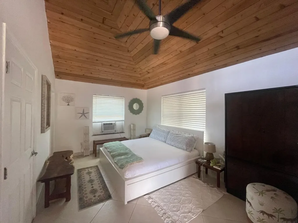 Turning Tides Harbour Isl Eleuthera BS