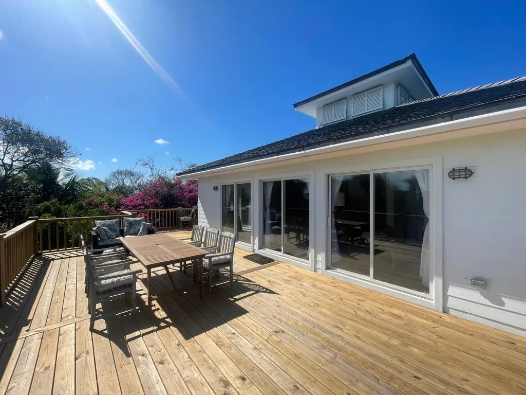 Turning Tides Harbour Isl Eleuthera BS