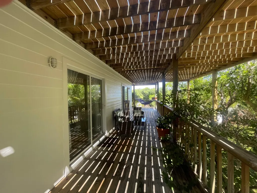 Turning Tides Harbour Isl Eleuthera BS