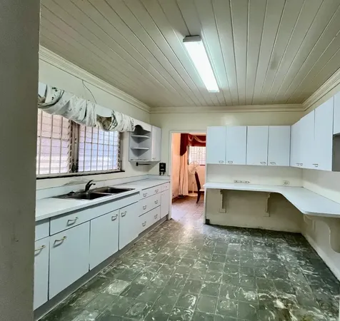 #5 Bakers Close New Providence Paradise Island BS