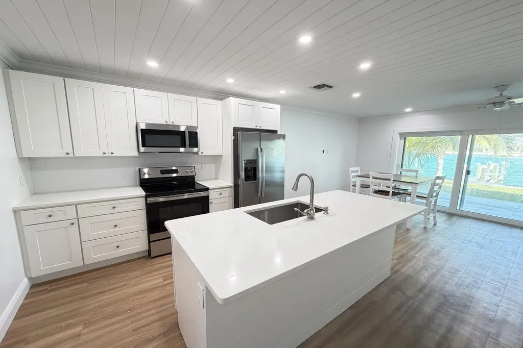 Atlantis #2121 Abaco BS