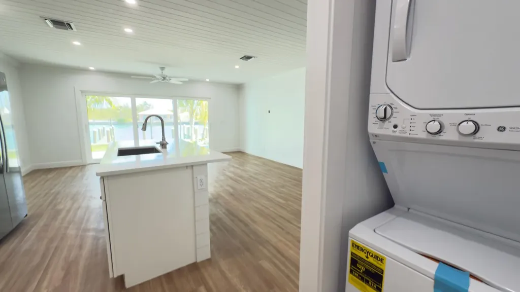 Atlantis #2121 Abaco BS