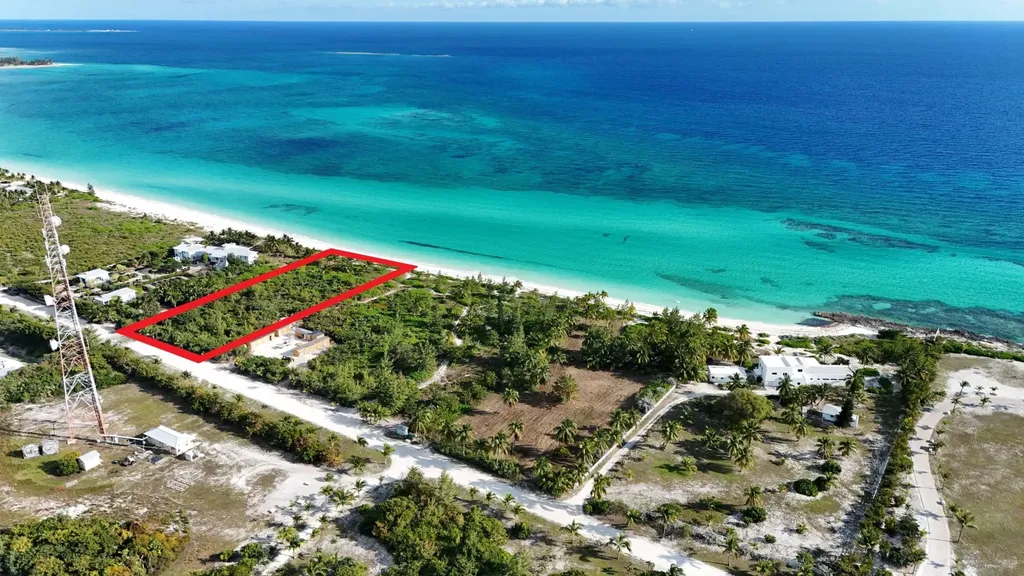 Queens Beach Chub Cay Berry Islands BS