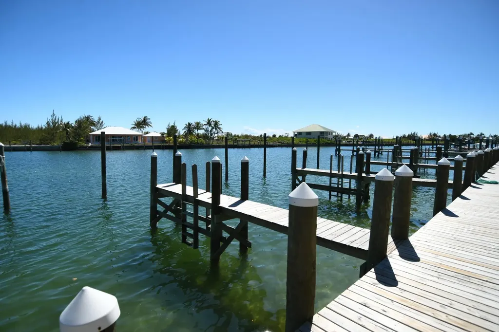 Atlantis #2120 Abaco BS