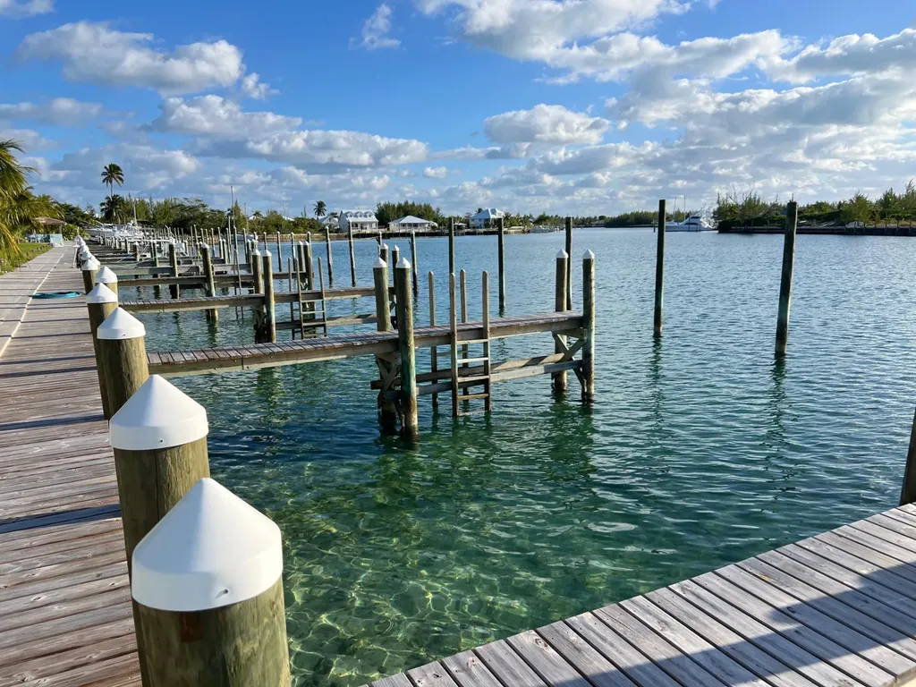Atlantis #2118 Abaco BS