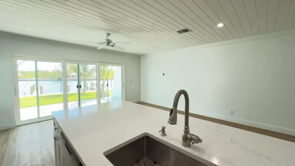 Atlantis #2118 Abaco BS