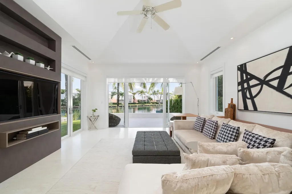 Shamrock Road 3 Aguas New Providence Paradise Island BS