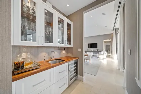 Shamrock Road 3 Aguas New Providence Paradise Island BS