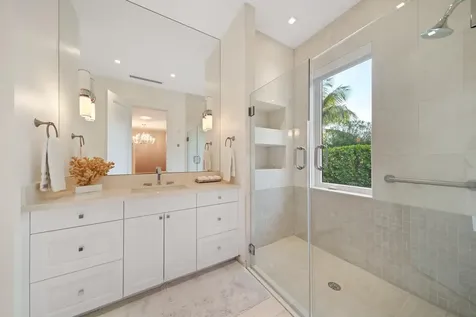 Shamrock Road 3 Aguas New Providence Paradise Island BS