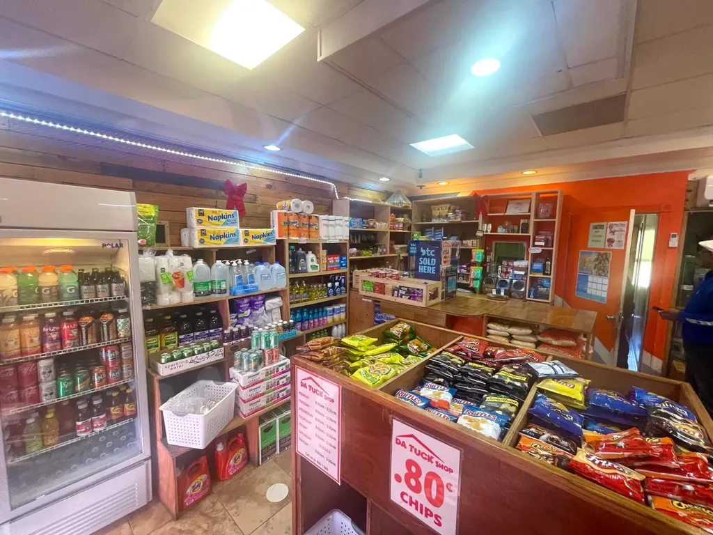 14 B Mackenzie Street Grand Bahama Freeport BS