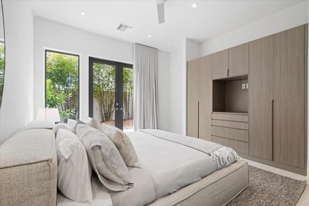 I-1 Westend Love Beach New Providence Paradise Island BS