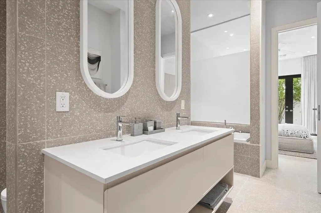 I-1 Westend Love Beach New Providence Paradise Island BS