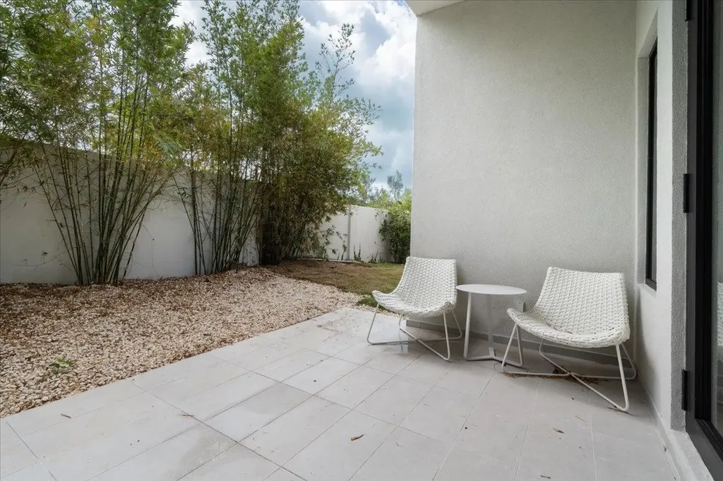 I-1 Westend Love Beach New Providence Paradise Island BS