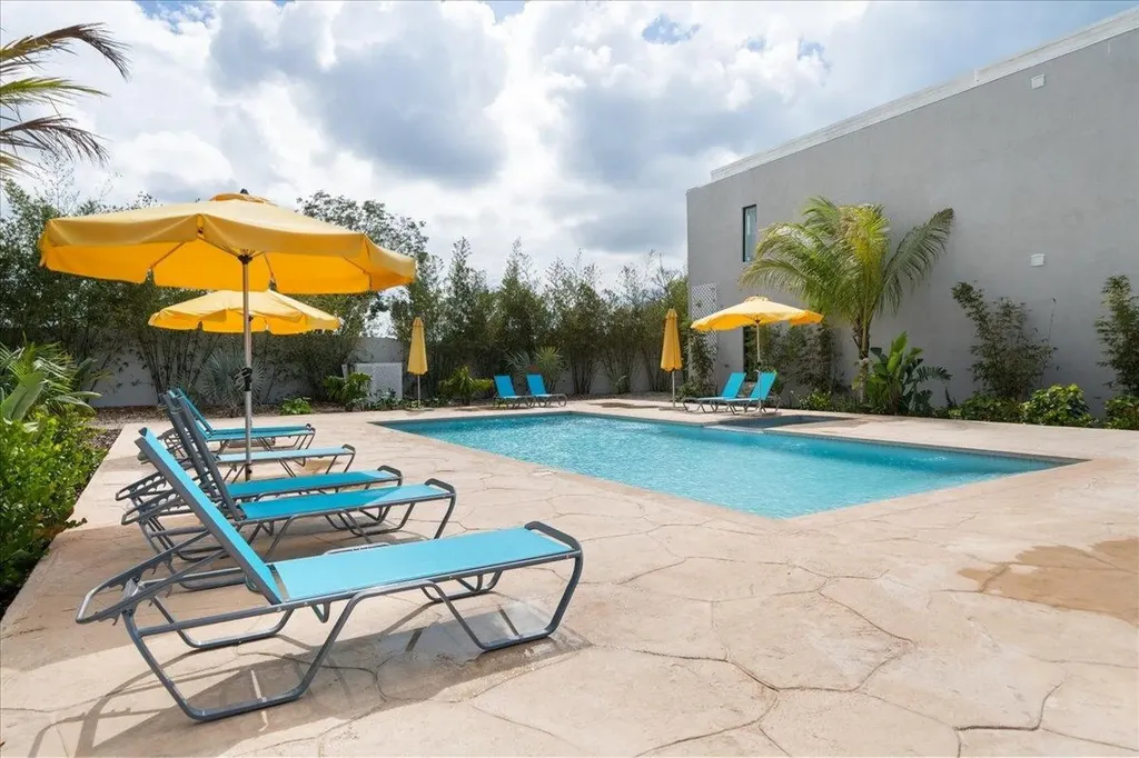 I-1 Westend Love Beach New Providence Paradise Island BS