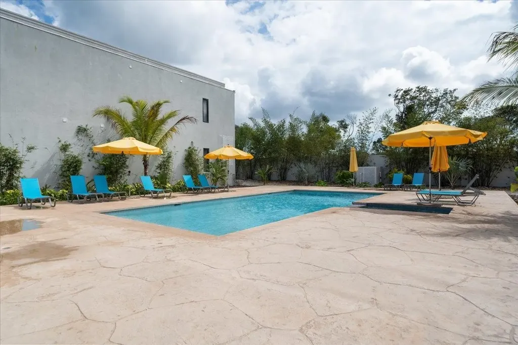 I-1 Westend Love Beach New Providence Paradise Island BS