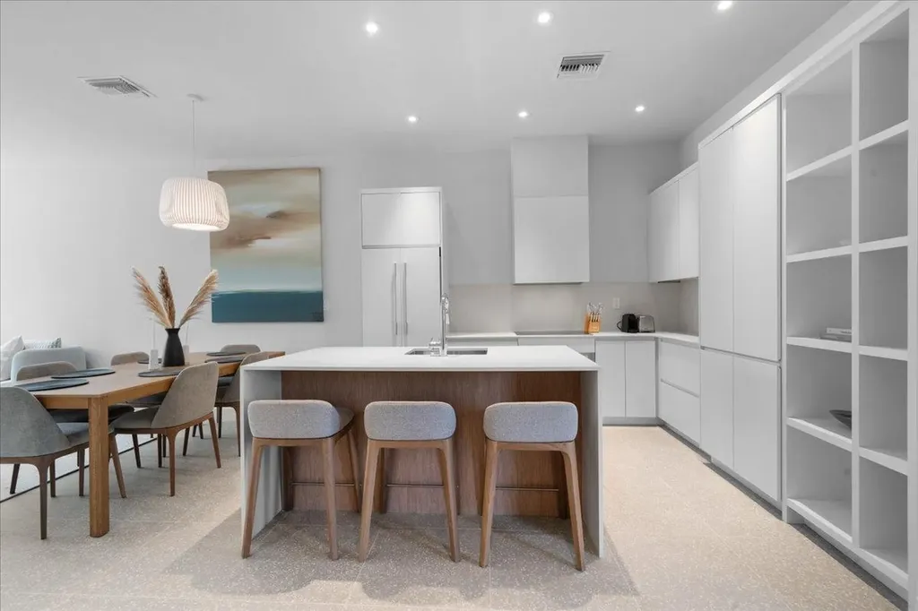 I-1 Westend Love Beach New Providence Paradise Island BS