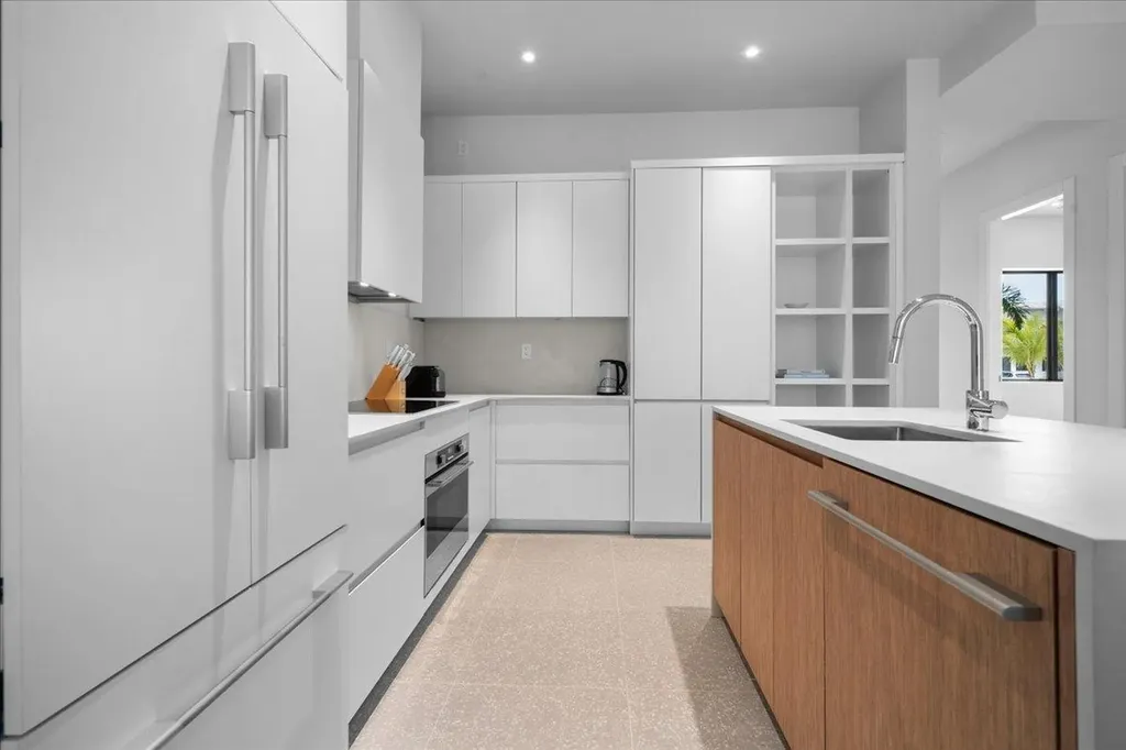 I-1 Westend Love Beach New Providence Paradise Island BS