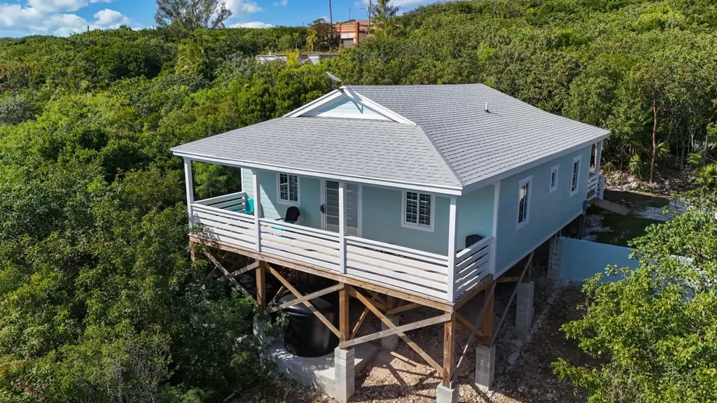 Home In Rainbow Bay Eleuthera BS