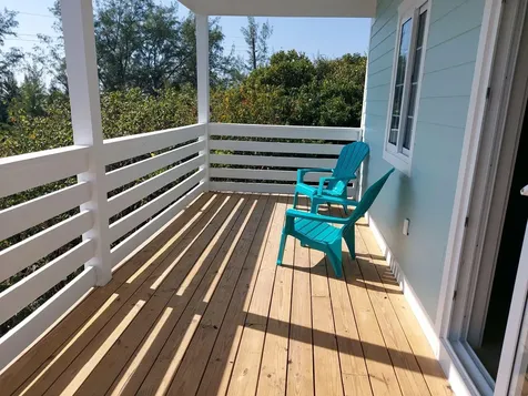 Home In Rainbow Bay Eleuthera BS