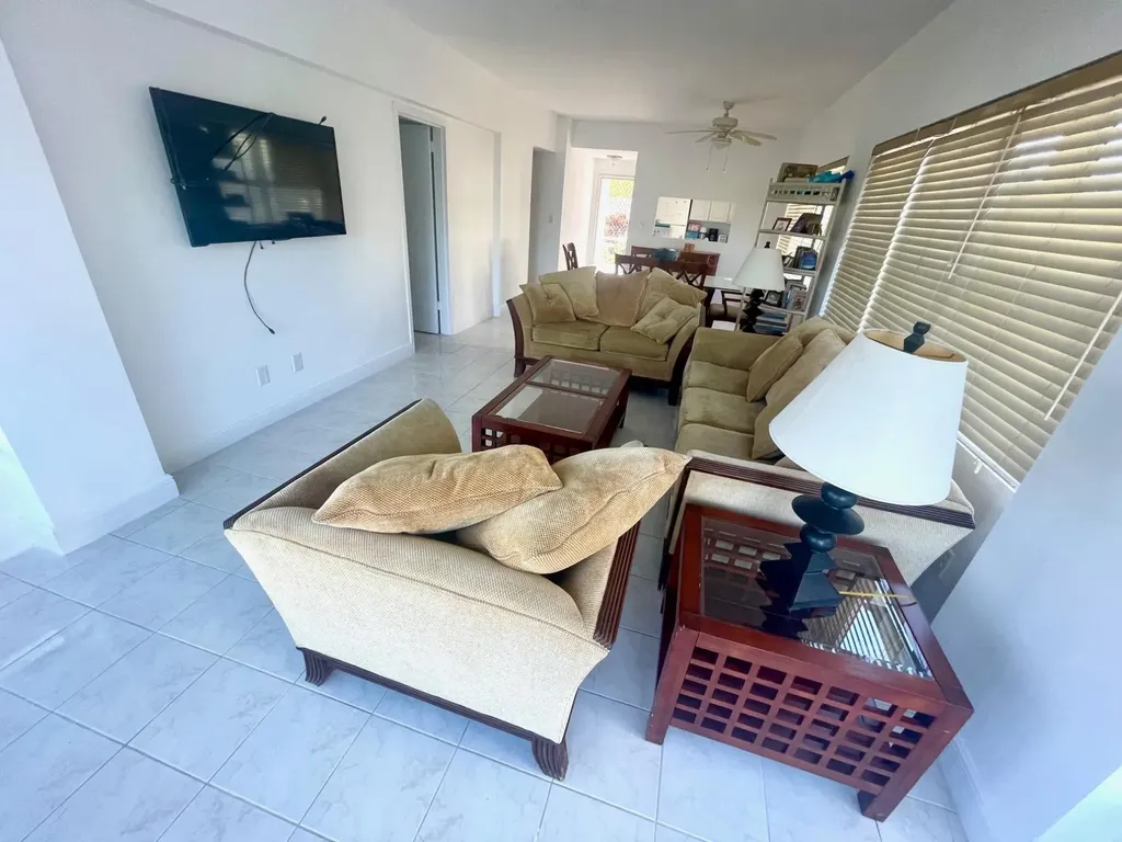 Riviera Towers Condominiu Grand Bahama Freeport BS