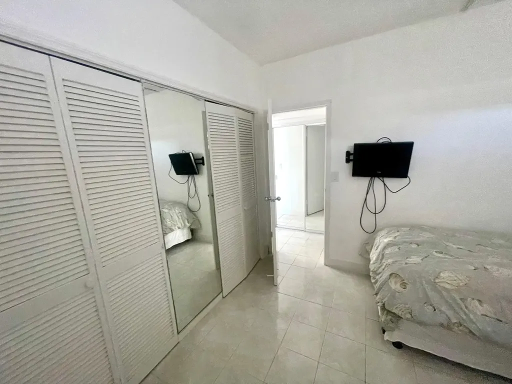 Riviera Towers Condominiu Grand Bahama Freeport BS