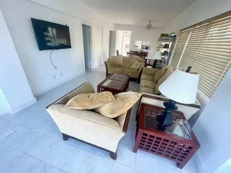 Riviera Towers Condominiu Grand Bahama Freeport BS