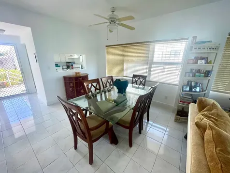 Riviera Towers Condominiu Grand Bahama Freeport BS
