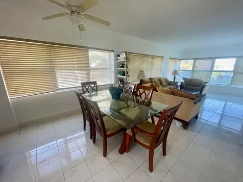 Riviera Towers Condominiu Grand Bahama Freeport BS