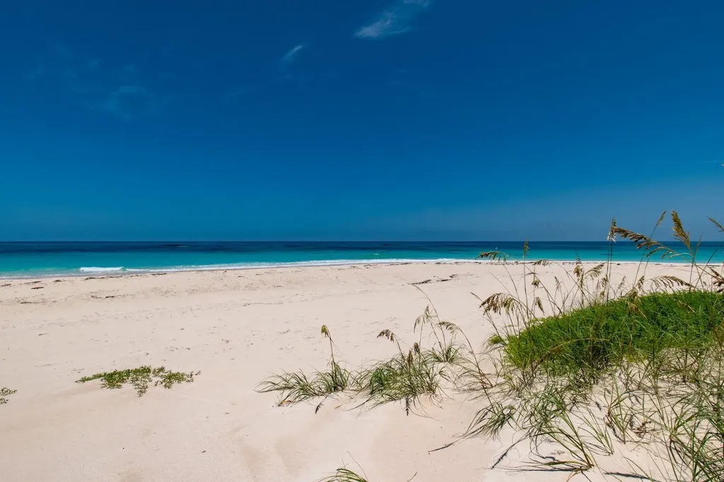 Lot C Airport Beach Eleuthera BS