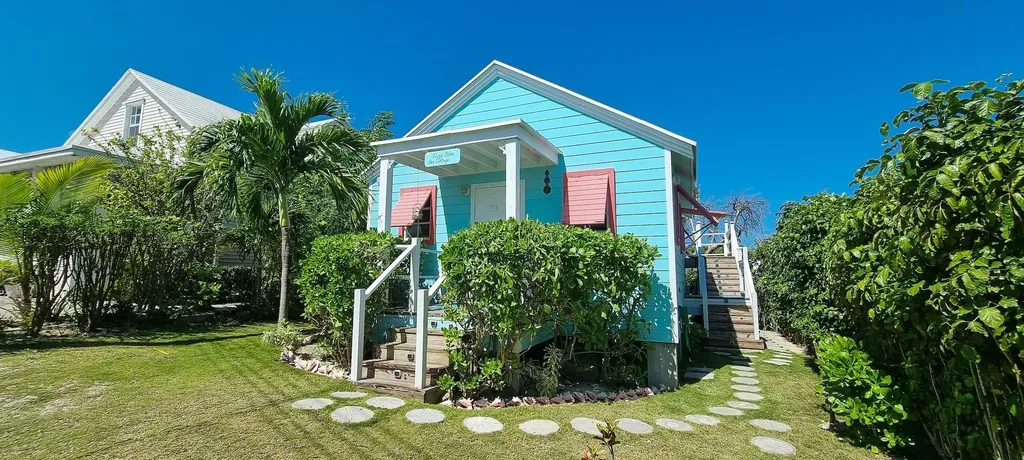 Leo Pinder Main Street Eleuthera BS