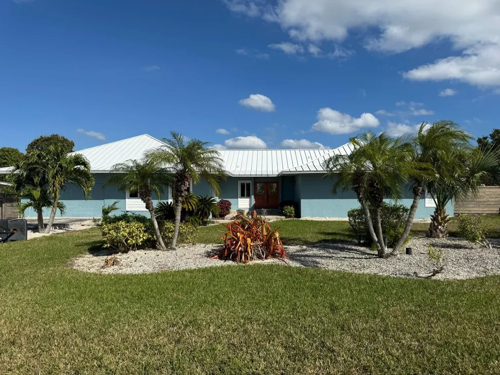 Confederates Walk Ww5 Grand Bahama Freeport BS