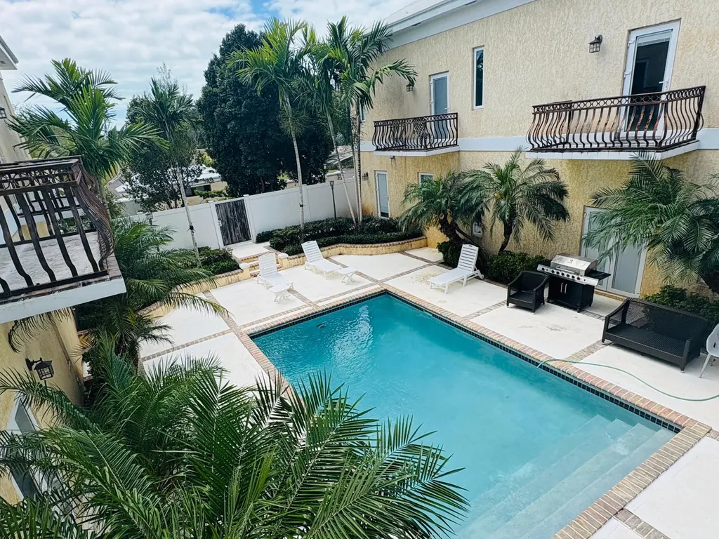 Lyford Hills New Providence Paradise Island BS