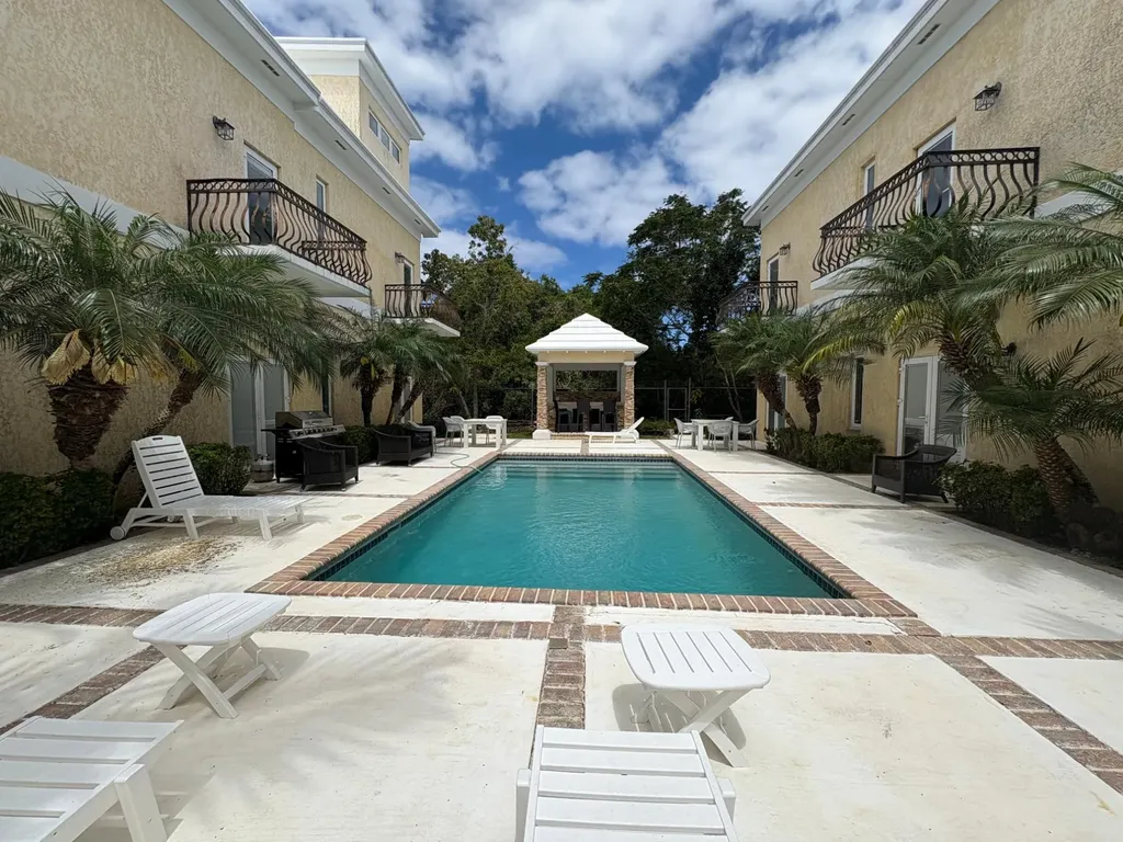 Lyford Hills New Providence Paradise Island BS