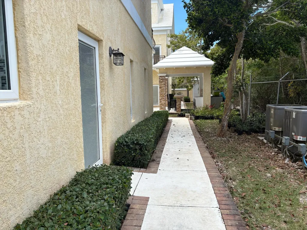 Lyford Hills 2/2.5 New Providence Paradise Island BS