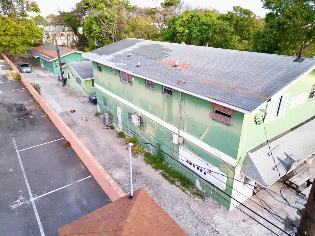 Mount Royal Avenue New Providence Paradise Island BS