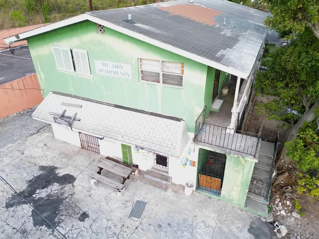 Mount Royal Avenue New Providence Paradise Island BS