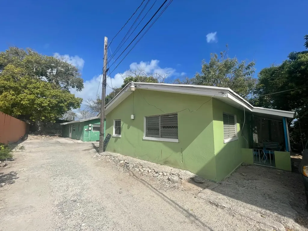 Mount Royal Avenue New Providence Paradise Island BS