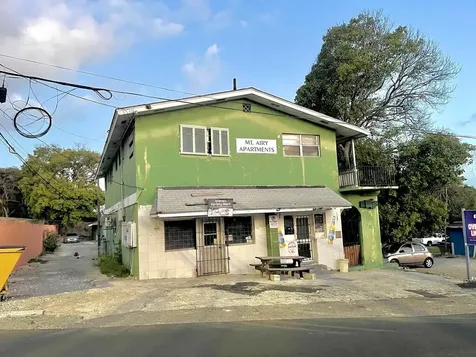 Mount Royal Avenue New Providence Paradise Island BS