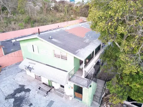 Mount Royal Avenue New Providence Paradise Island BS