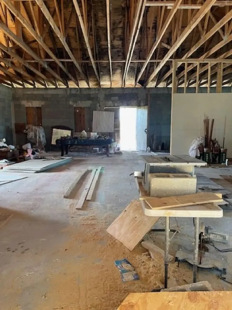 Hong Kong Street, Colony 12 Grand Bahama Freeport BS