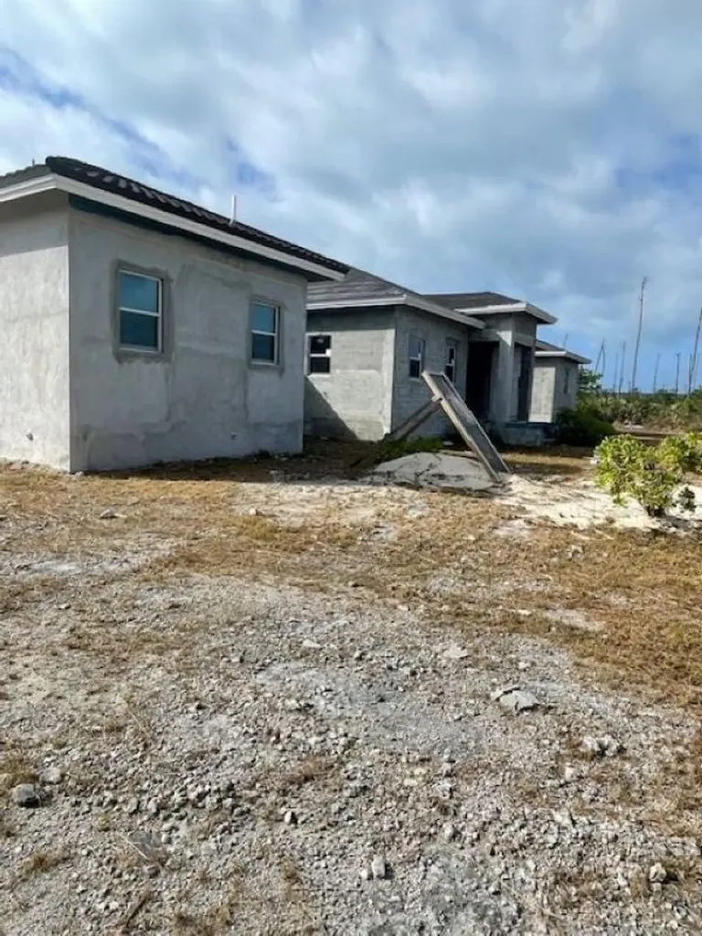 Hong Kong Street, Colony 12 Grand Bahama Freeport BS