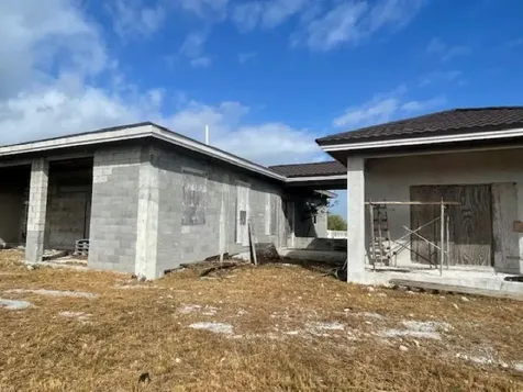 Hong Kong Street, Colony 12 Grand Bahama Freeport BS