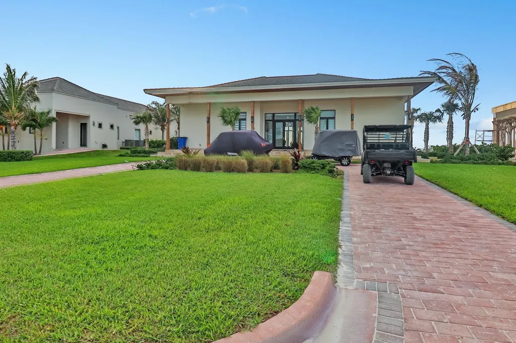 2010 Rockwell Island Bimini BS