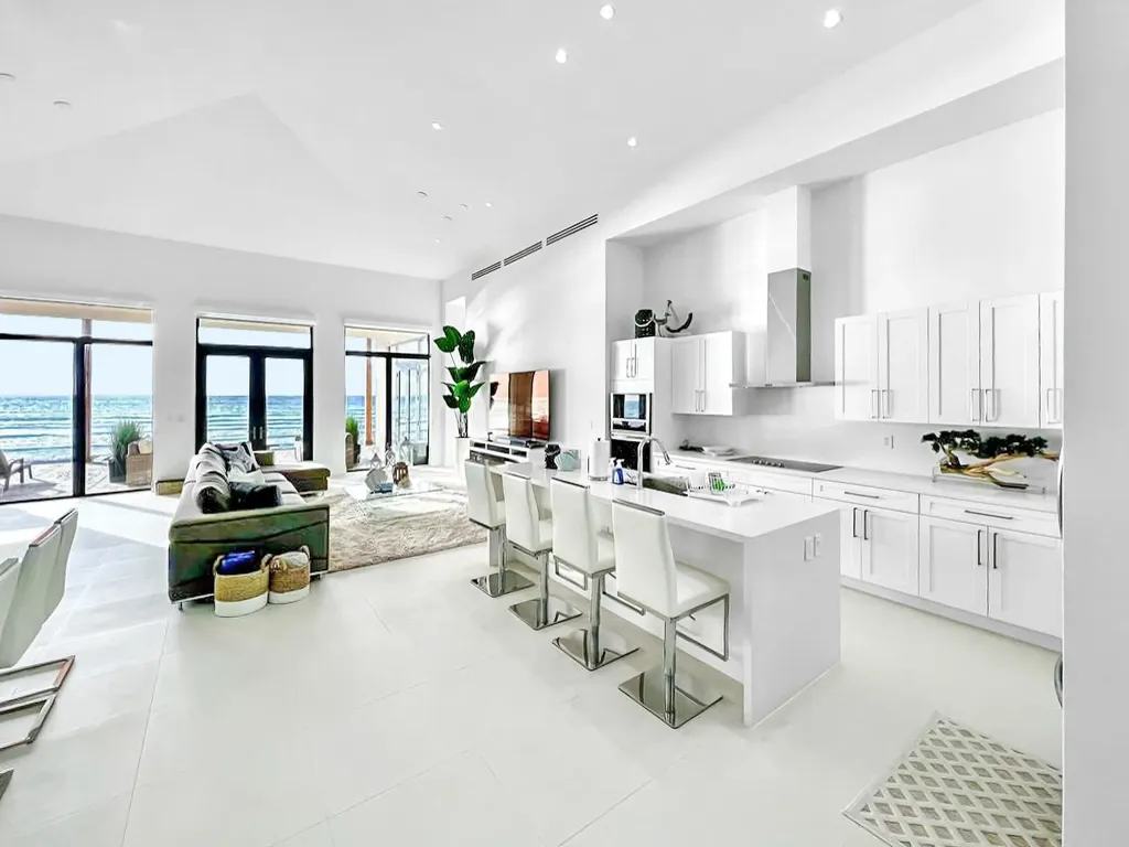 2010 Rockwell Island Bimini BS