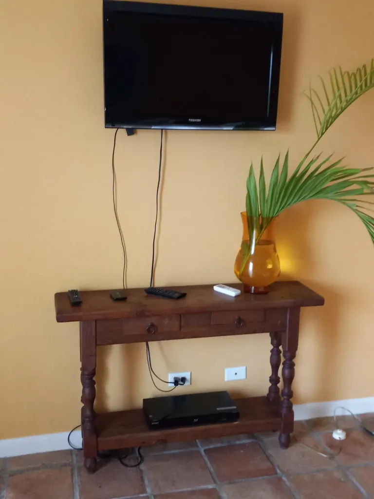 West Bay Street Tip Tops New Providence Paradise Island BS