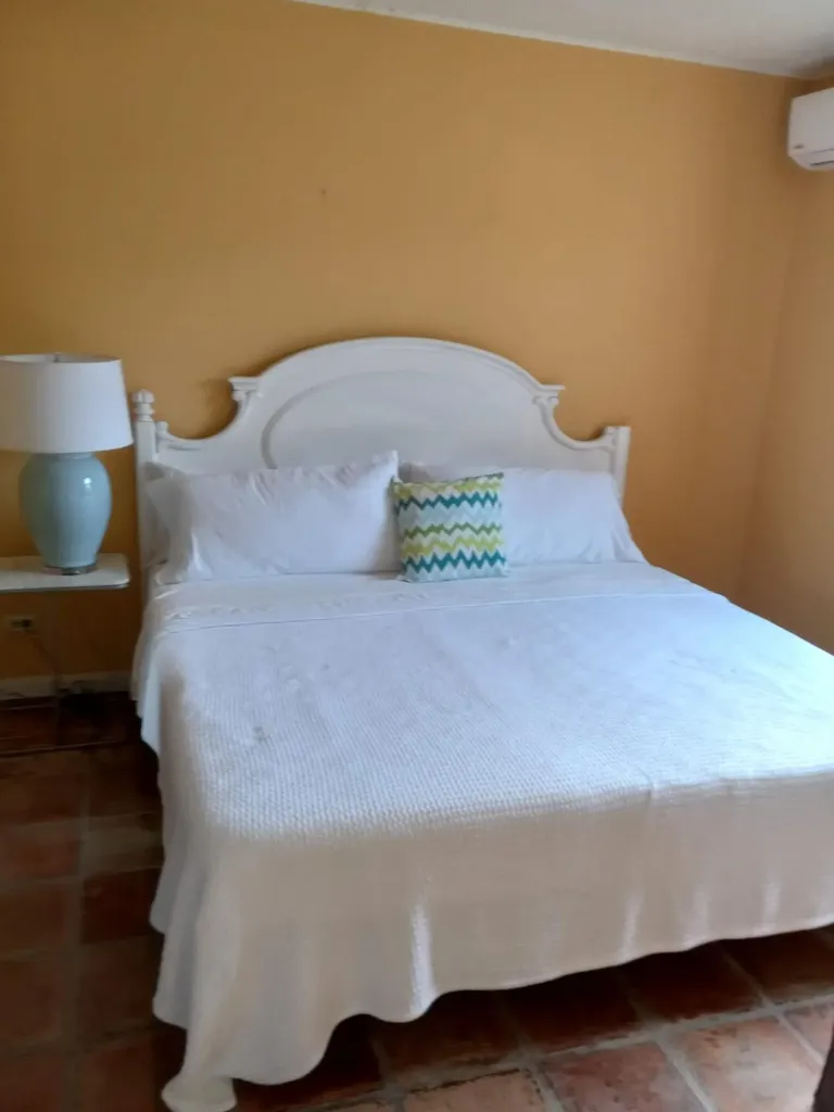 West Bay Street Tip Tops New Providence Paradise Island BS